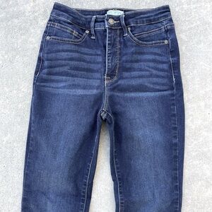 Sofia Vergara Amaya Dark wash jeans size 0 short